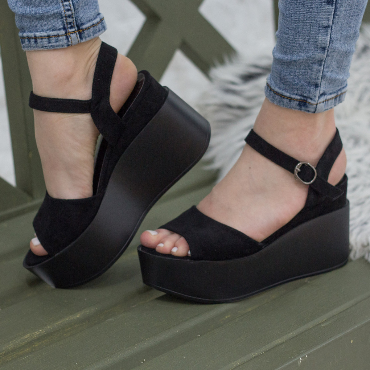 

Женские босоножки Shoes Jaeger 2717 40 размер 25.5 см Черный