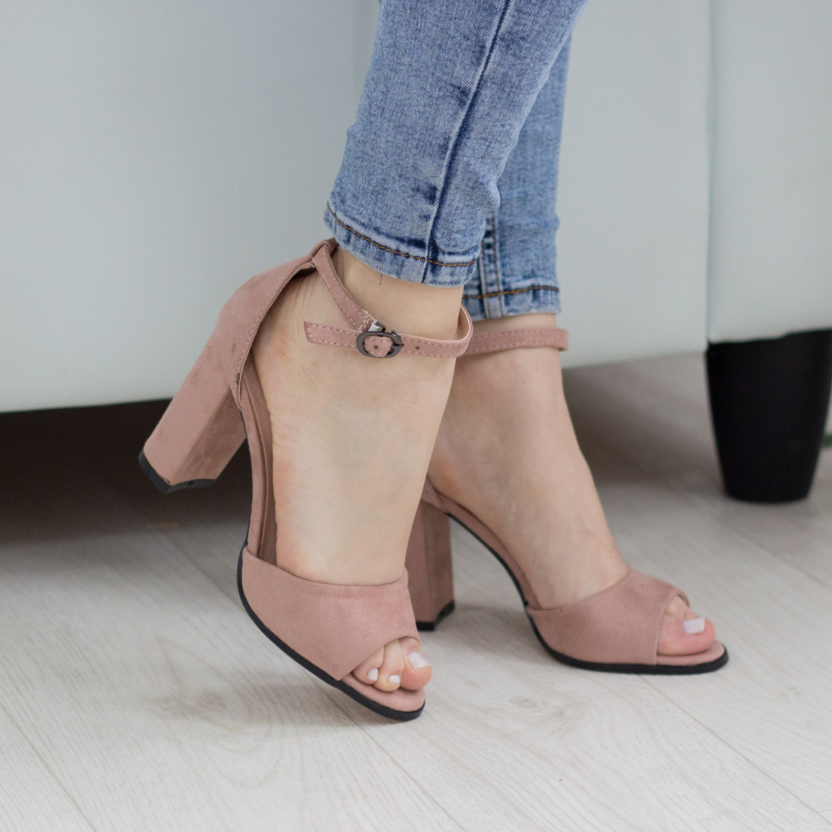 

Женские босоножки Shoes Eve 2787 39 размер 25 см Бежевый