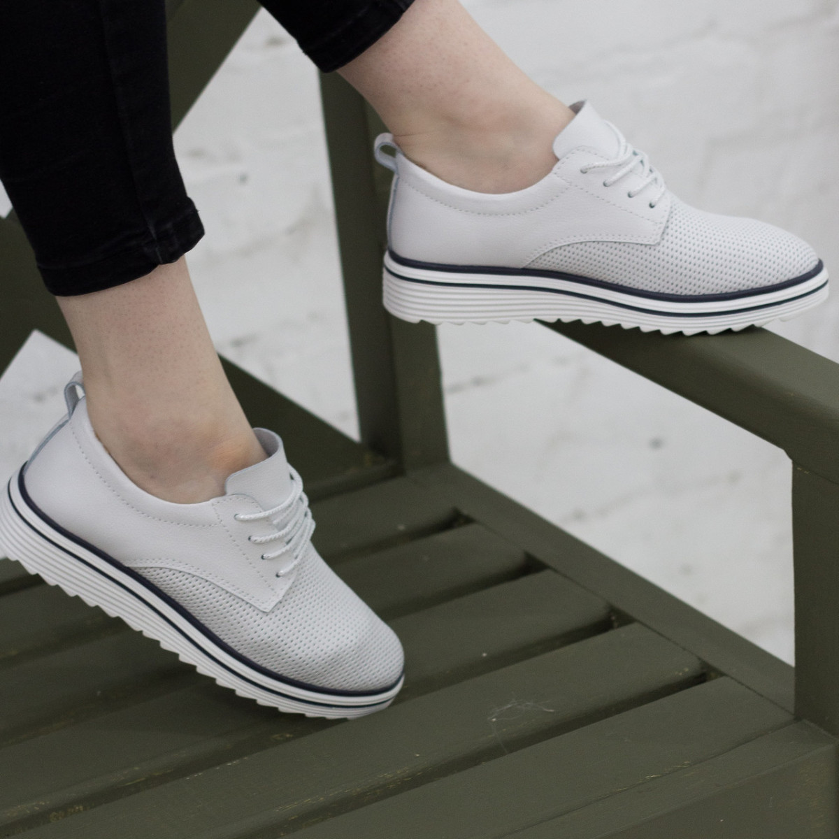 

Кроссовки женские Shoes Saffi 2688 36 размер 23.5 см Белый
