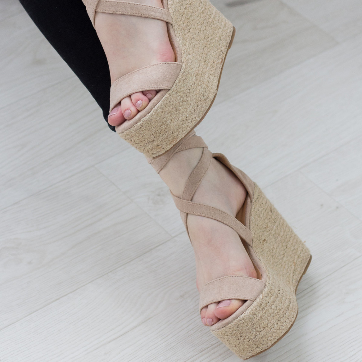 

Женские босоножки Shoes Abs 2773 36 размер 23.5 см Бежевый