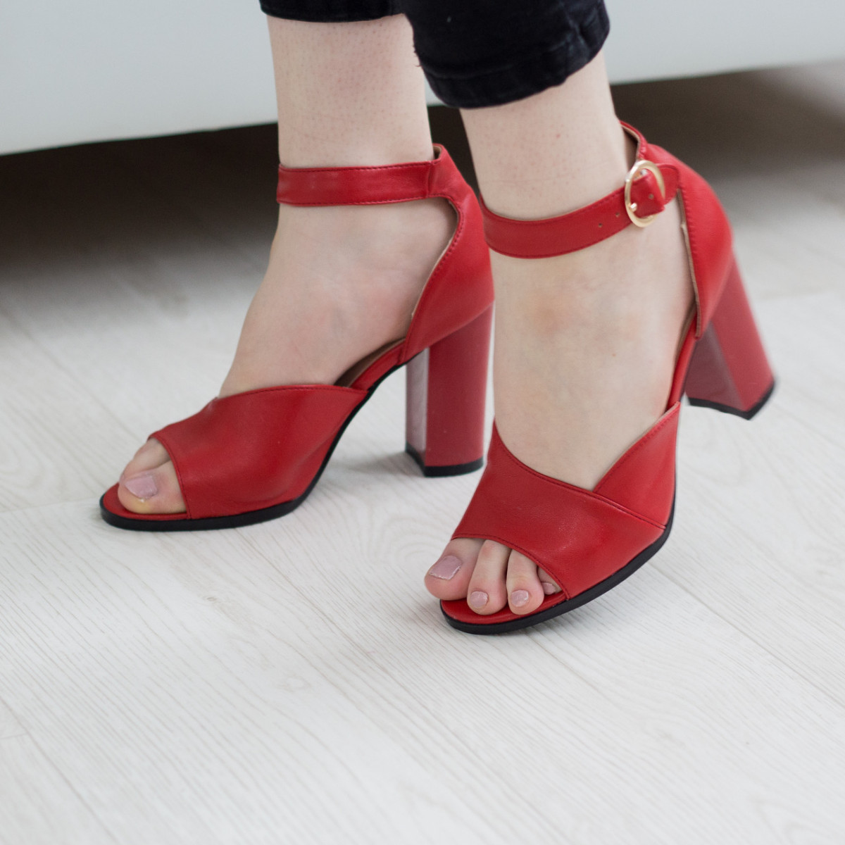 

Женские босоножки Shoes Zachary 2659 40 размер 25.5 см Красный
