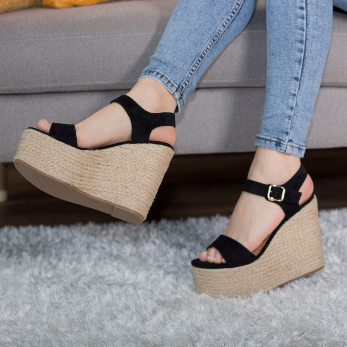 

Женские босоножки Shoes Xaram 2825 38 размер 24.5 см Черный
