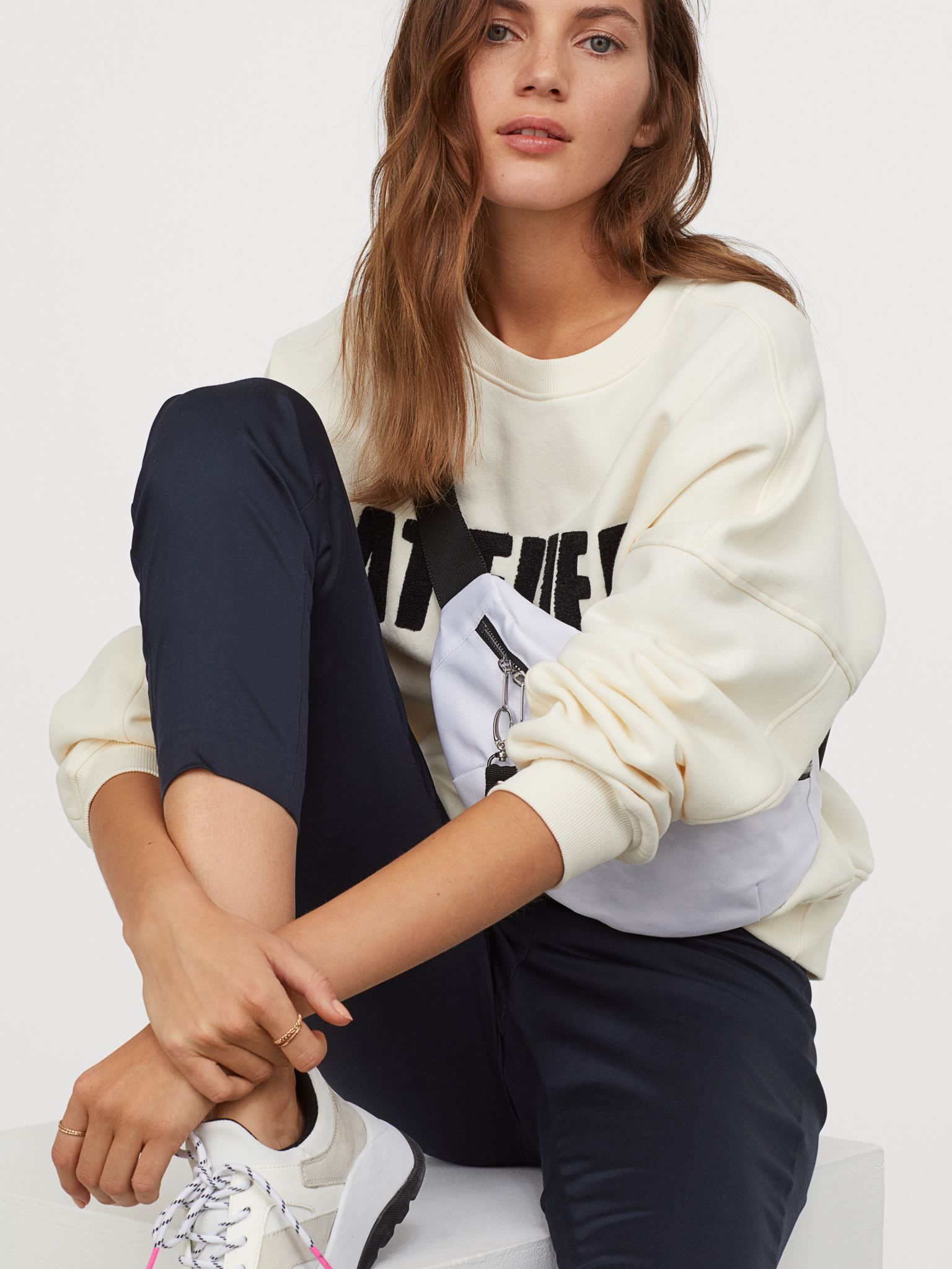 

Брюки H&M 02051921 36 Темно-синие