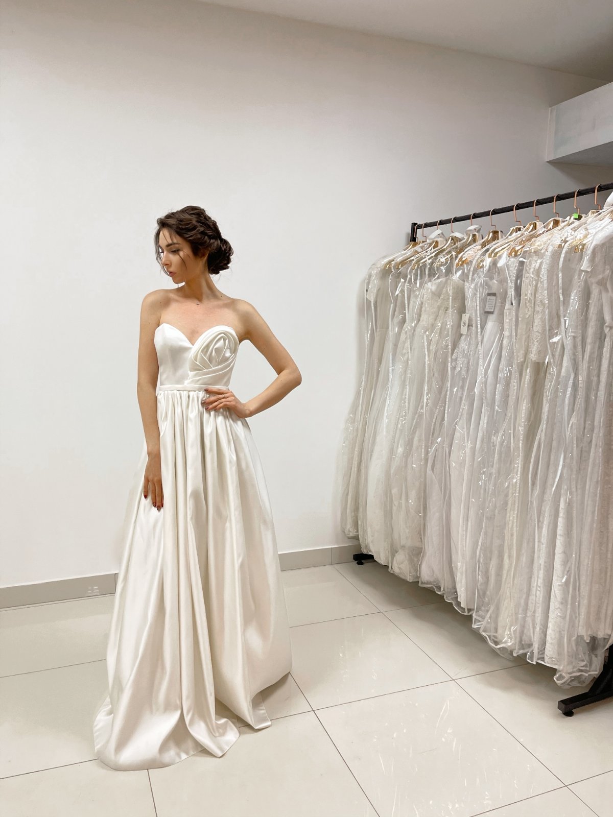 

Свадебное платье ANGEL FASHION DRESS ASTRIT 42 молочный