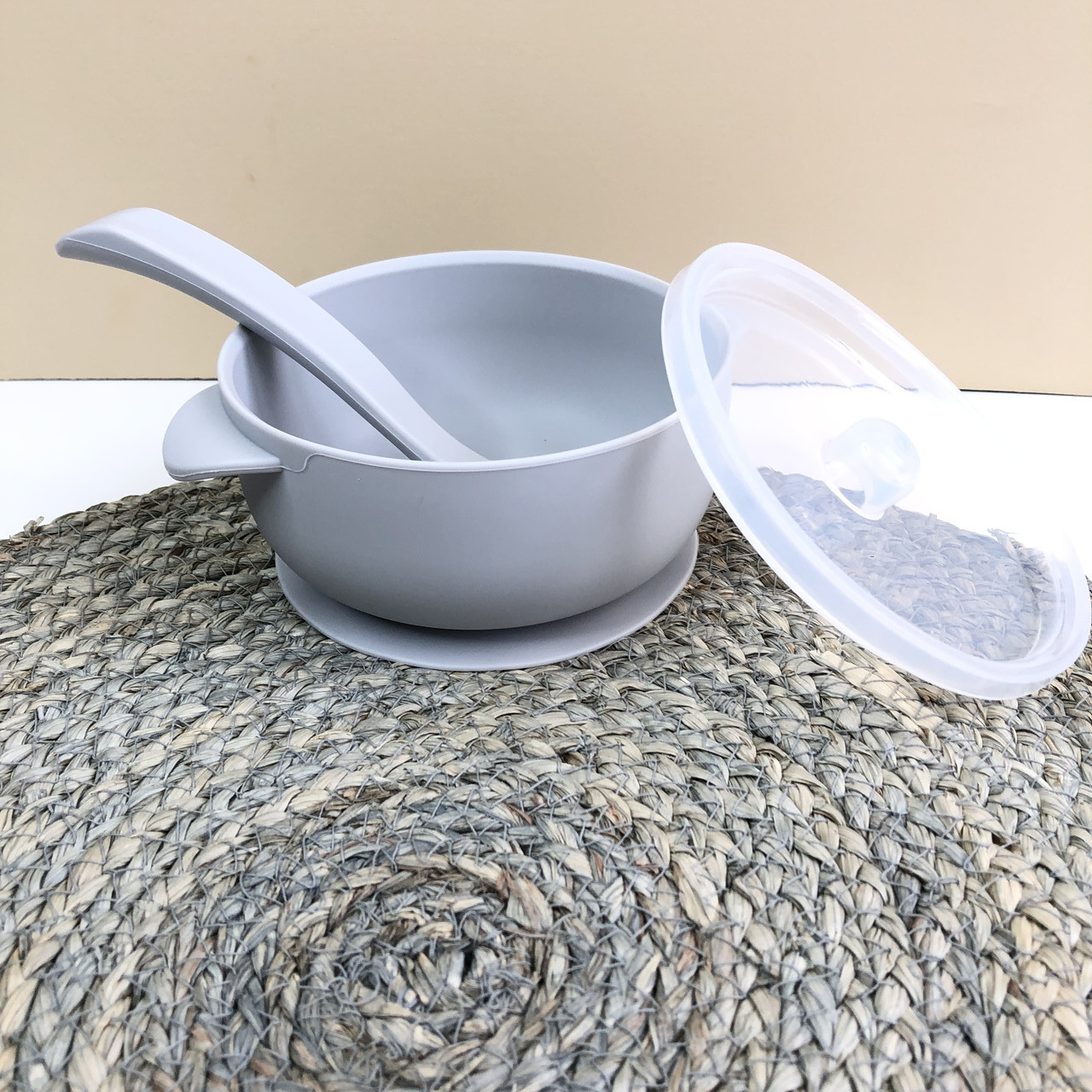 

Тарелка силиконовая с крышкой и ложкой для первого прикорма My blanket 300 мл светло серый