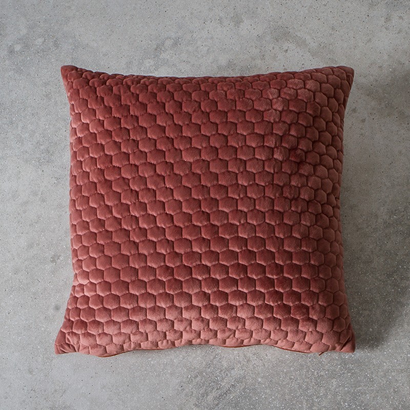 

Подушка Соты Gallery Direct Honeycomb Blush розовый