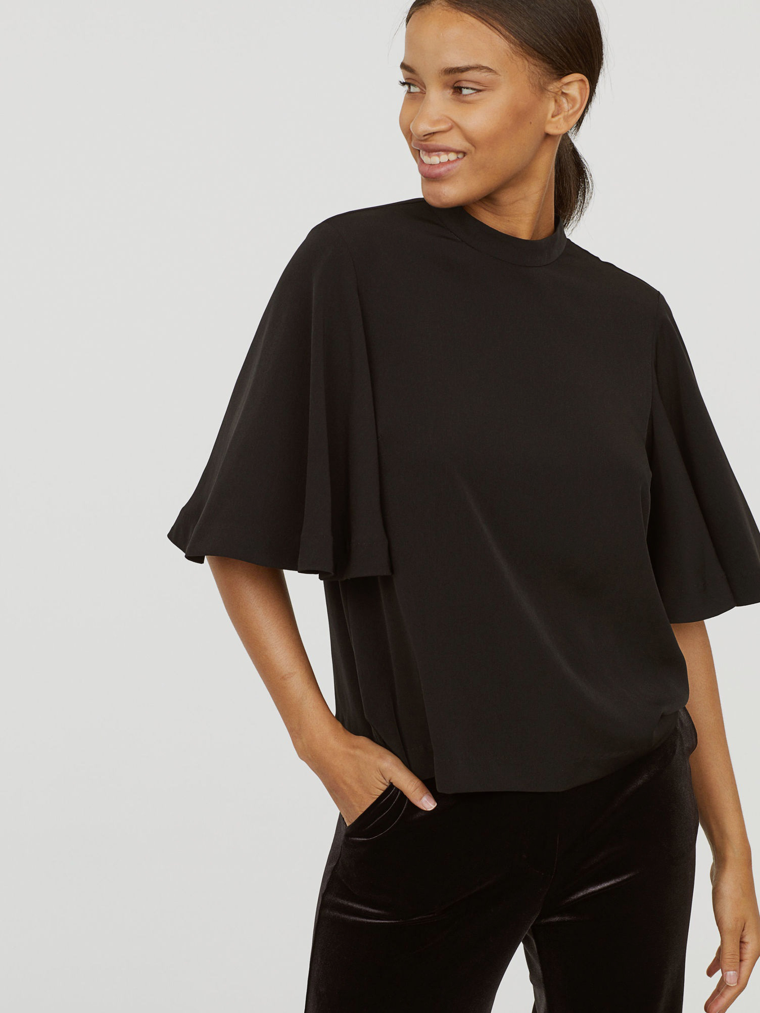 

Блузка H&M 0691252-8  Черная, Блузка H&M 0691252-8 38 Черная
