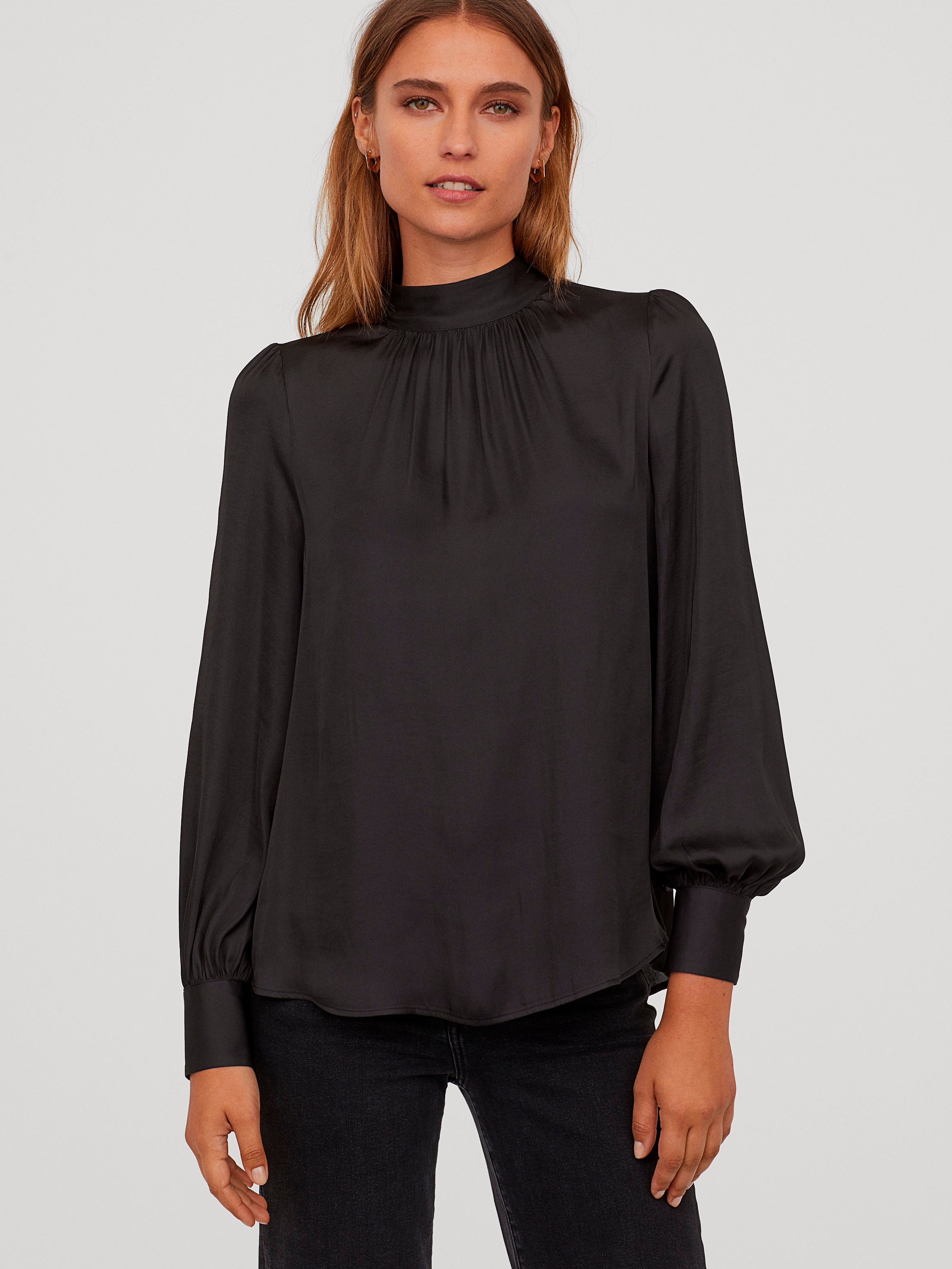 

Блузка H&M 0768465-0  Черная, Блузка H&M 0768465-0 36 Черная
