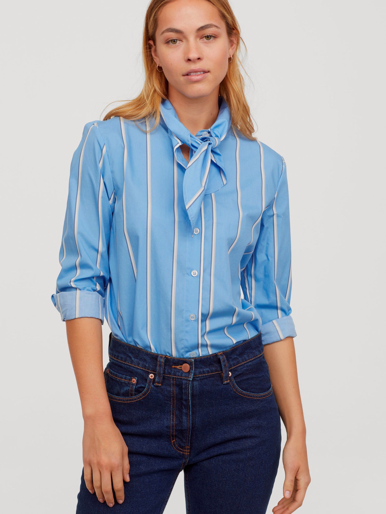 

Рубашка H&M 0758391-9  Голубая, Рубашка H&M 0758391-9 48 Голубая