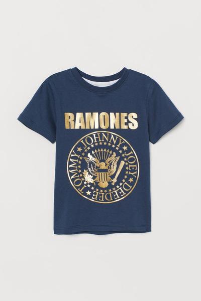 

Футболка с принтом H&M 98/104 (110/56) Темно-синий/Ramones