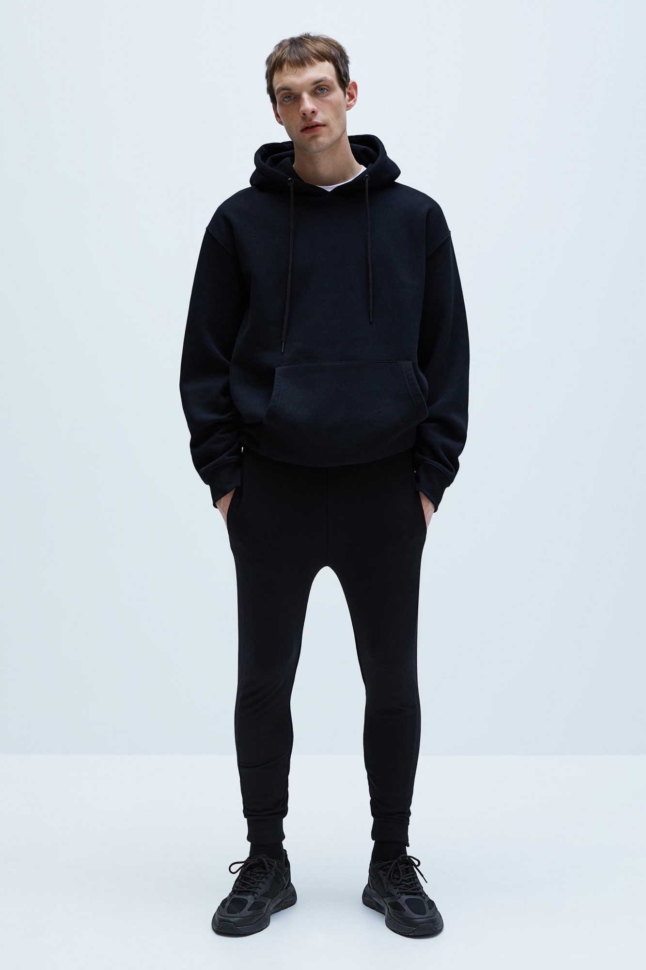 

Джоггеры Zara с карманами M черные 26-0030