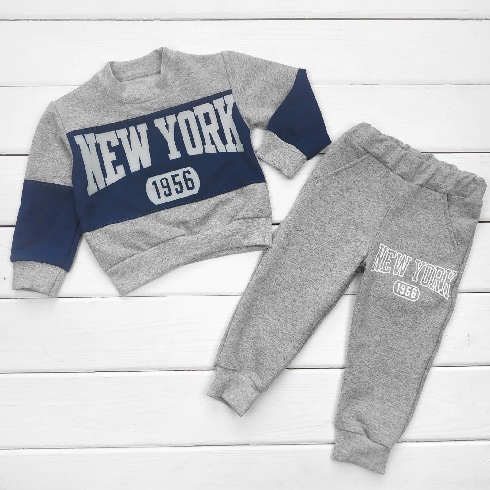 

Спортивный костюм для мальчика Malena new york 86 см серый