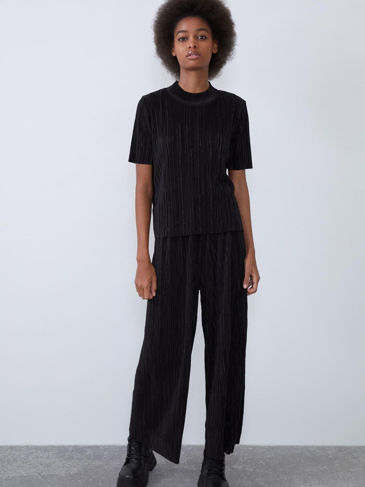 

Брюки Zara 1131/932/800-AAAD M Черные