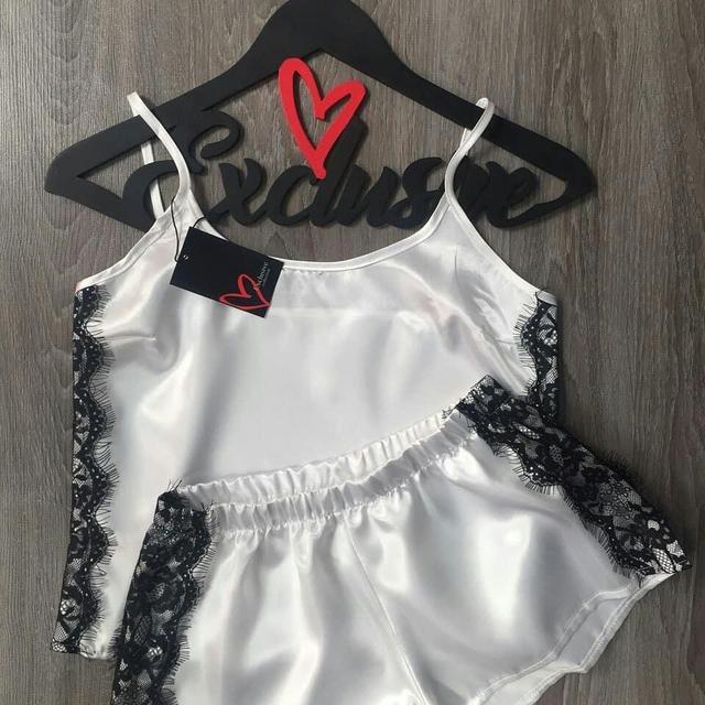 

Fashions • Пижама Mari Fashions 48-50 белый (659-на)