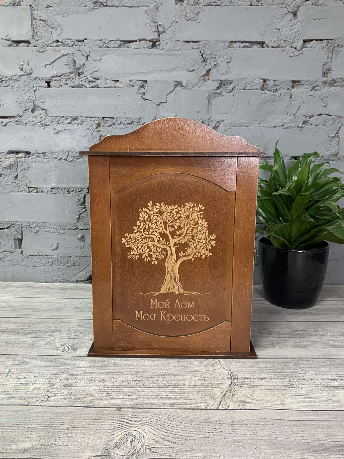 

Ключница с индивидуальной гравировкой Pick Wood Семейное дерево (004W0535/4)