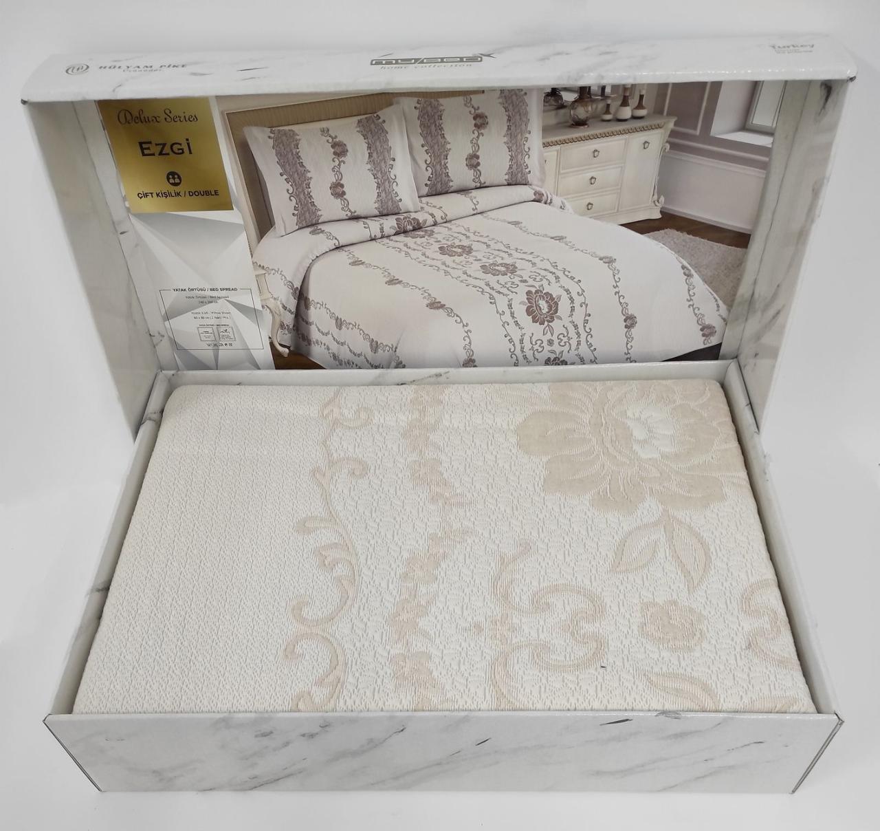 

Покрывало My Bed Жакард 240x260 с наволочками Ezgi Beige