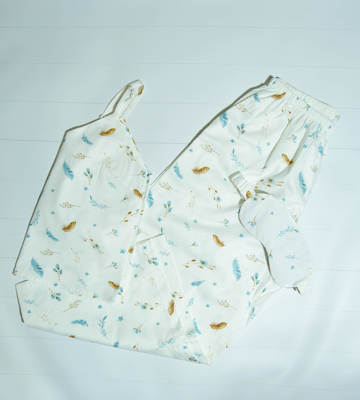 

Женская пижама для дома и сна с майкой и кюлотами из натурального хлопка "Невесомость, Женская пижама для дома и сна с майкой и кюлотами из натурального хлопка "Невесомость" M