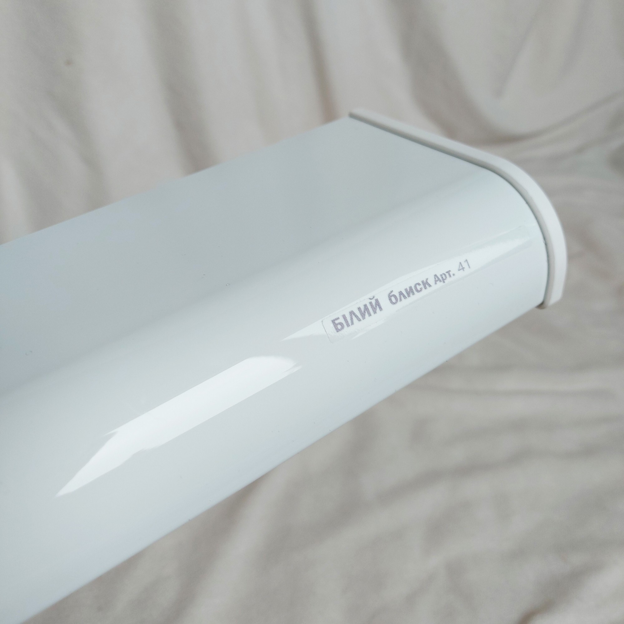 

Подоконник SAUBERG белый глянец 250х2600мм