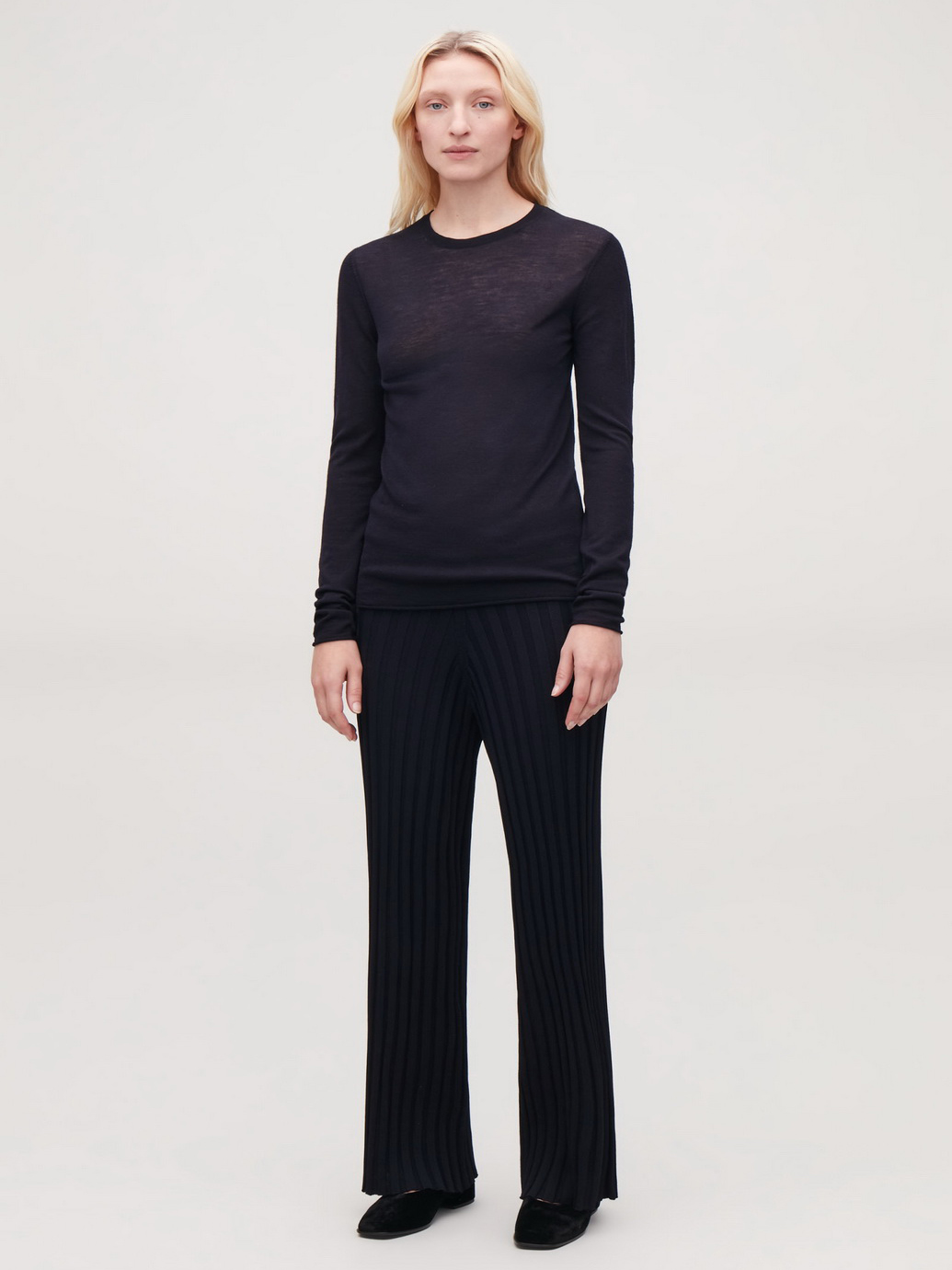 

Брюки COS 0727741-9 L Темно-синие