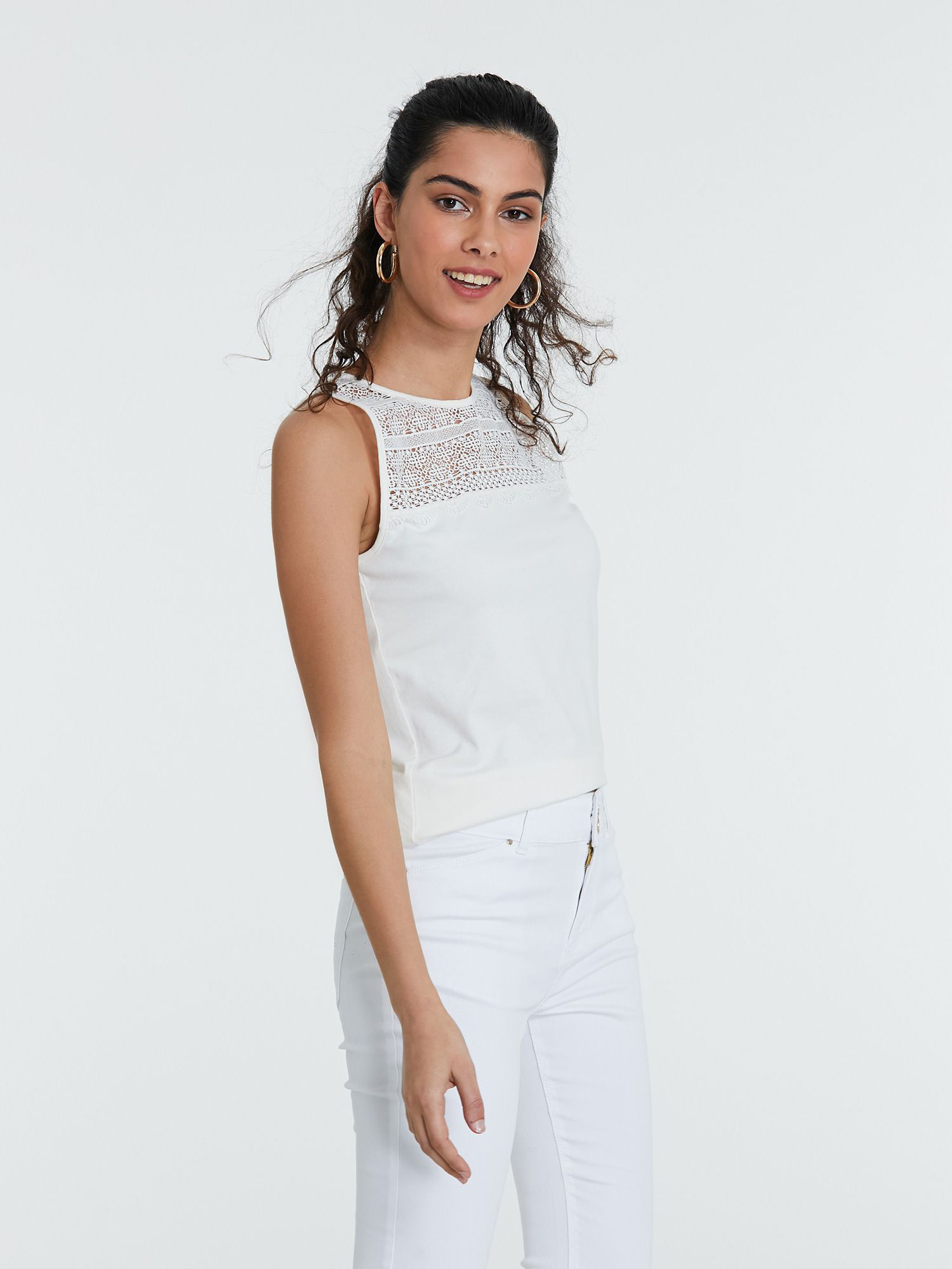 

Топ Piazza Italia 38445-618 L Milk