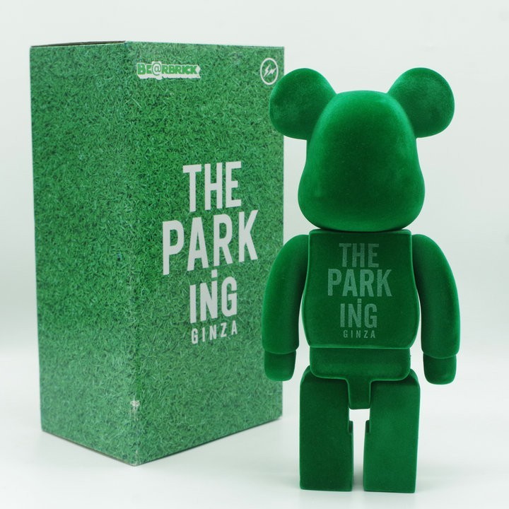 

Дизайнерская игровая фигура Беабрик Bearbrick THE PARK GINZA 400% 28 см (108)