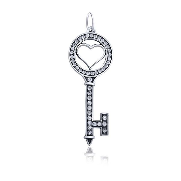 

Срібна підвіска "Key from the heart"