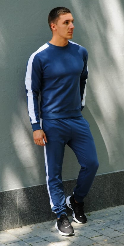 

Мужской спортивный костюм с лампасами свитшот и штаны KML MG1018  () Синий с белым (MG-1018 C, Мужской спортивный костюм с лампасами свитшот и штаны KML MG1018 L (48) Синий с белым (MG-1018 C )