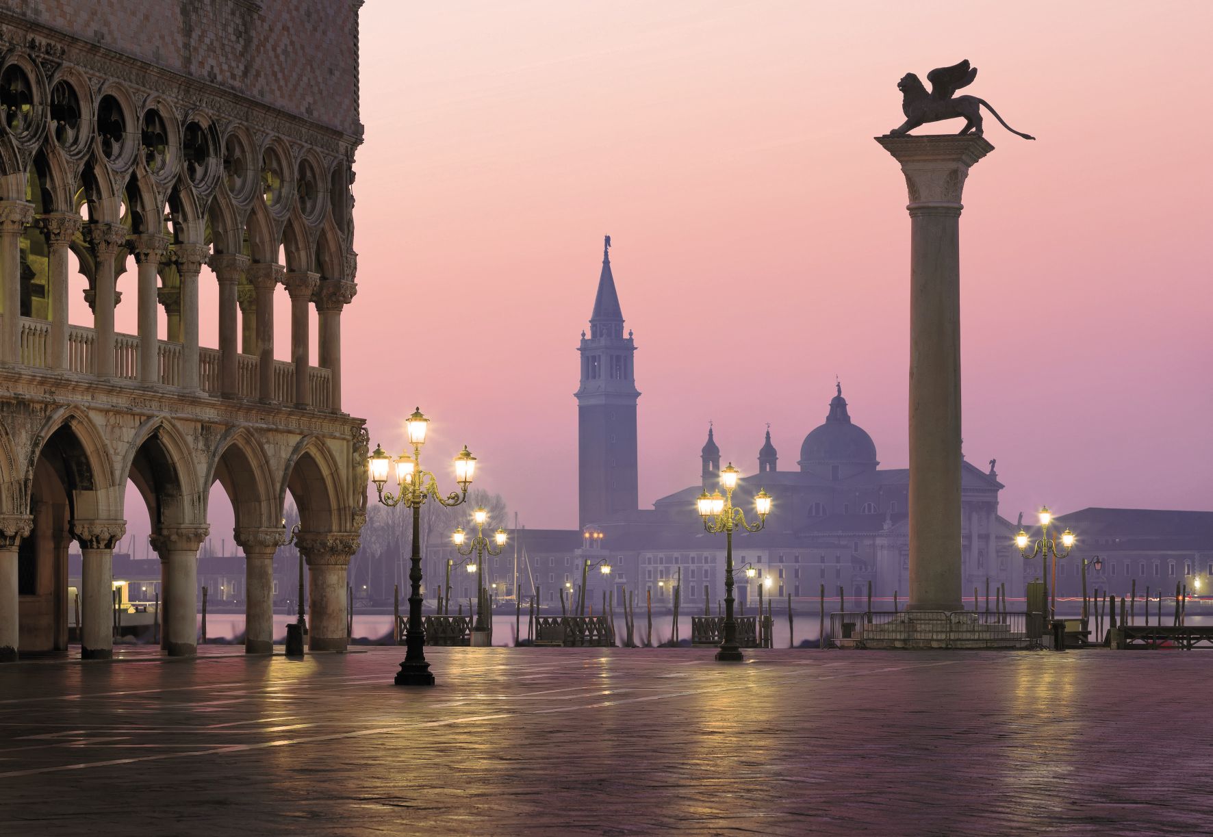 

Фотообои бумажные Komar San Marco 368х254 см 8 сегментов (8-925)