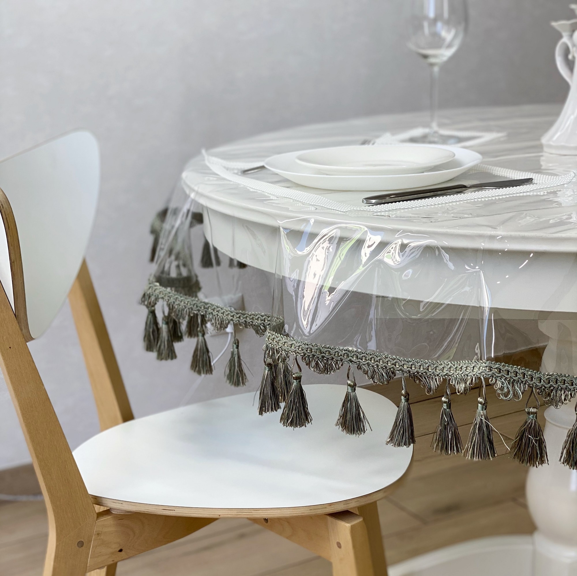 

Силиконовая Скатерть с оливковой бахромой 250х110 см