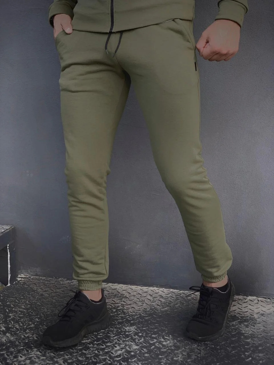 

Спортивные штаны IBR Cosmo 1598613374 S Хаки