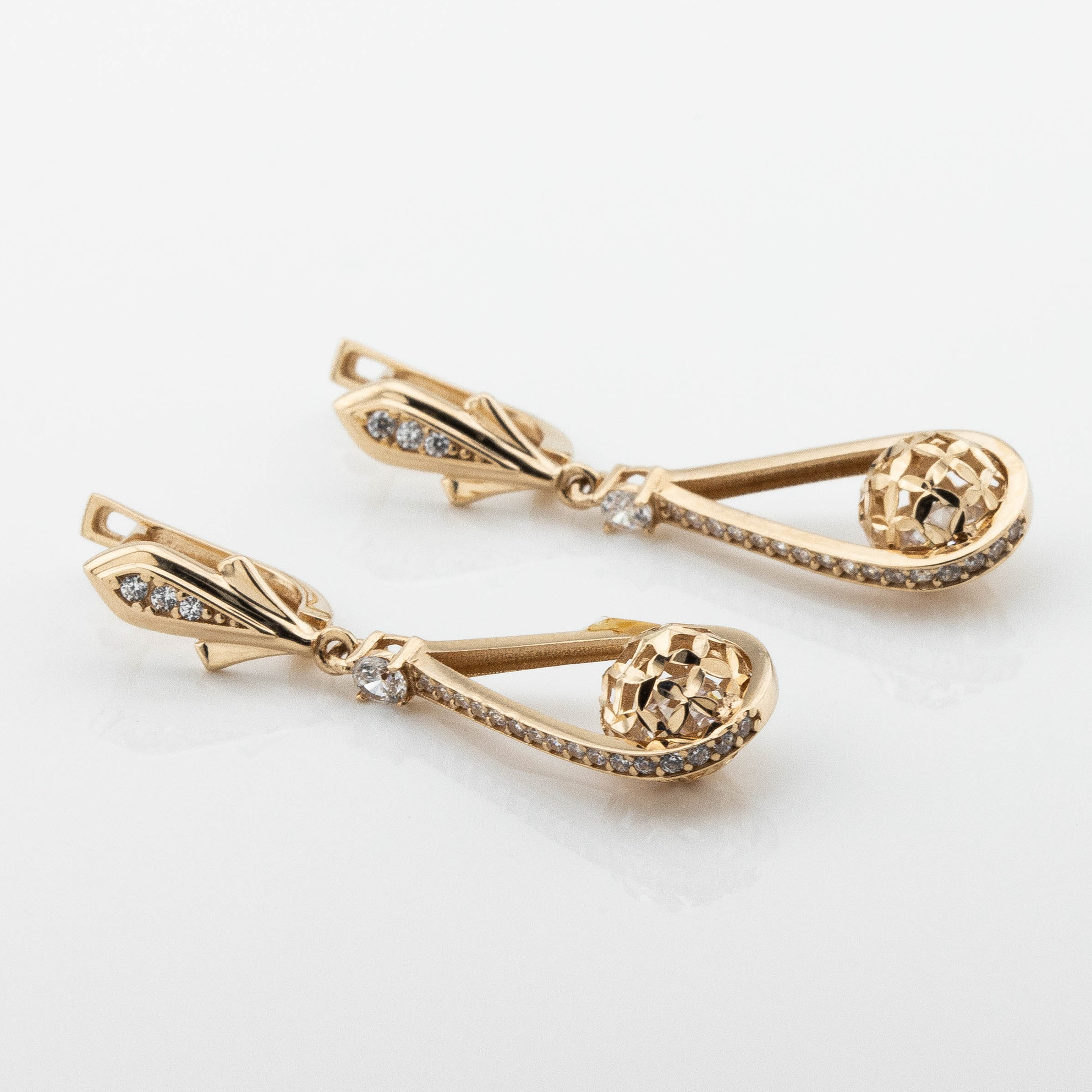 

Серьги с шариком из красного золота c121733 Диамант