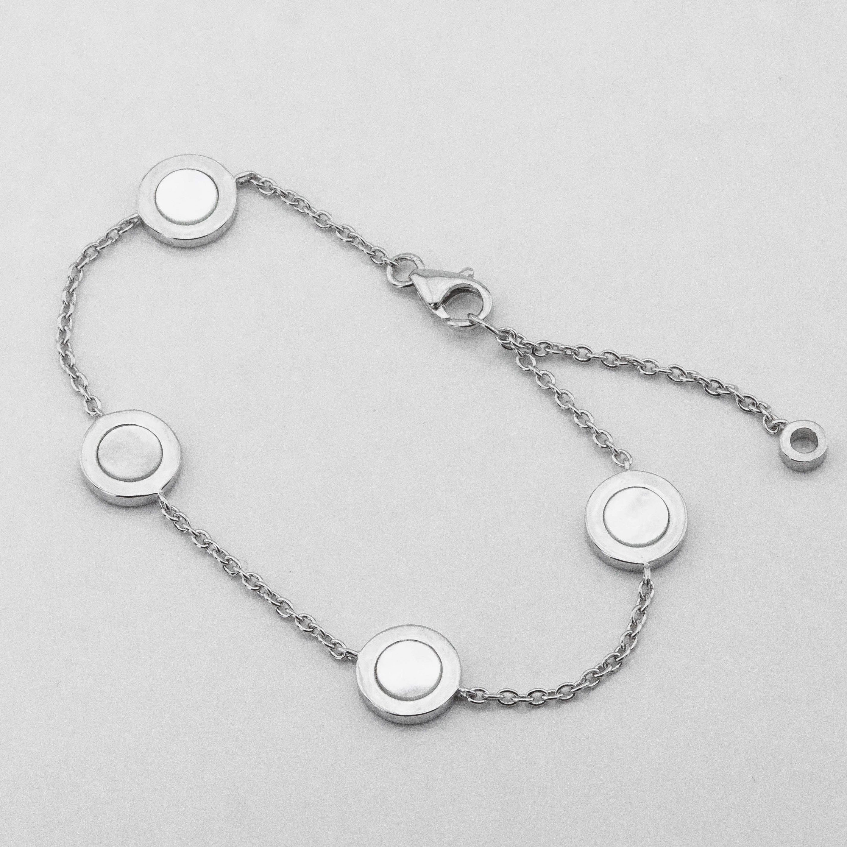 

Серебряный браслет Кружочки (перламутр) b15864 Диамант