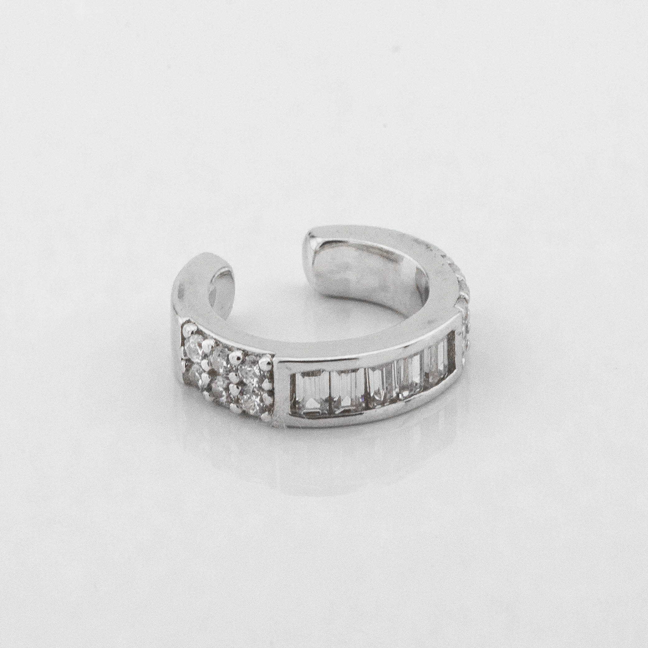 

Серебряная каффа с фианитами c121795 Диамант