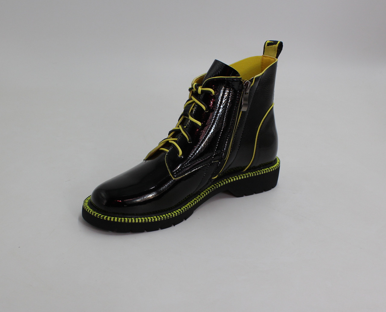 

Ботинки женские X028-24 Black Gabis / Модель 100770 39