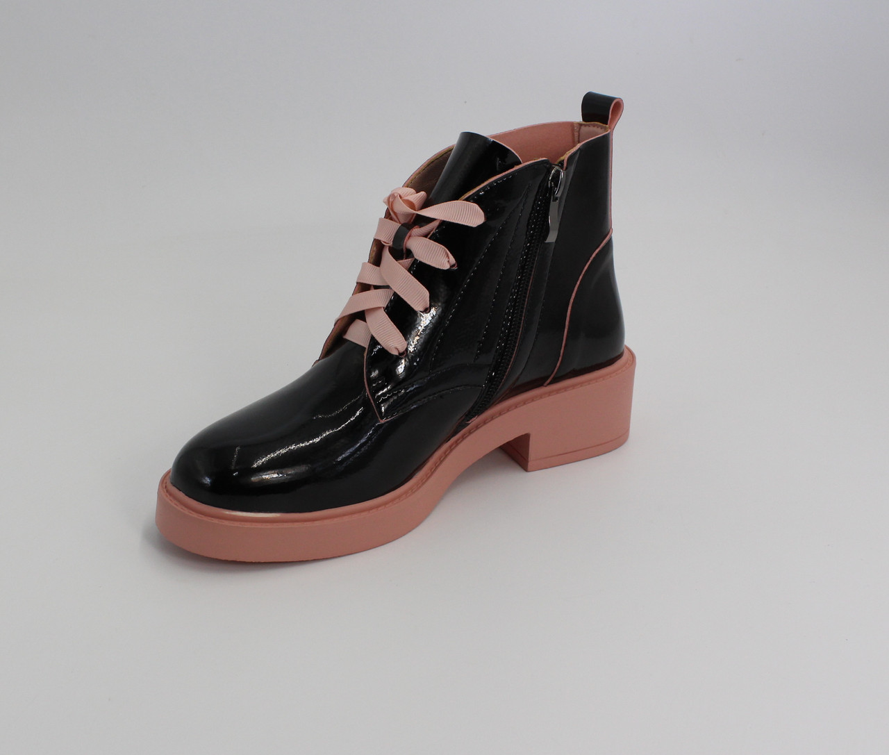 

Ботинки женские X016-20 Black Gabis / Модель 100823 37