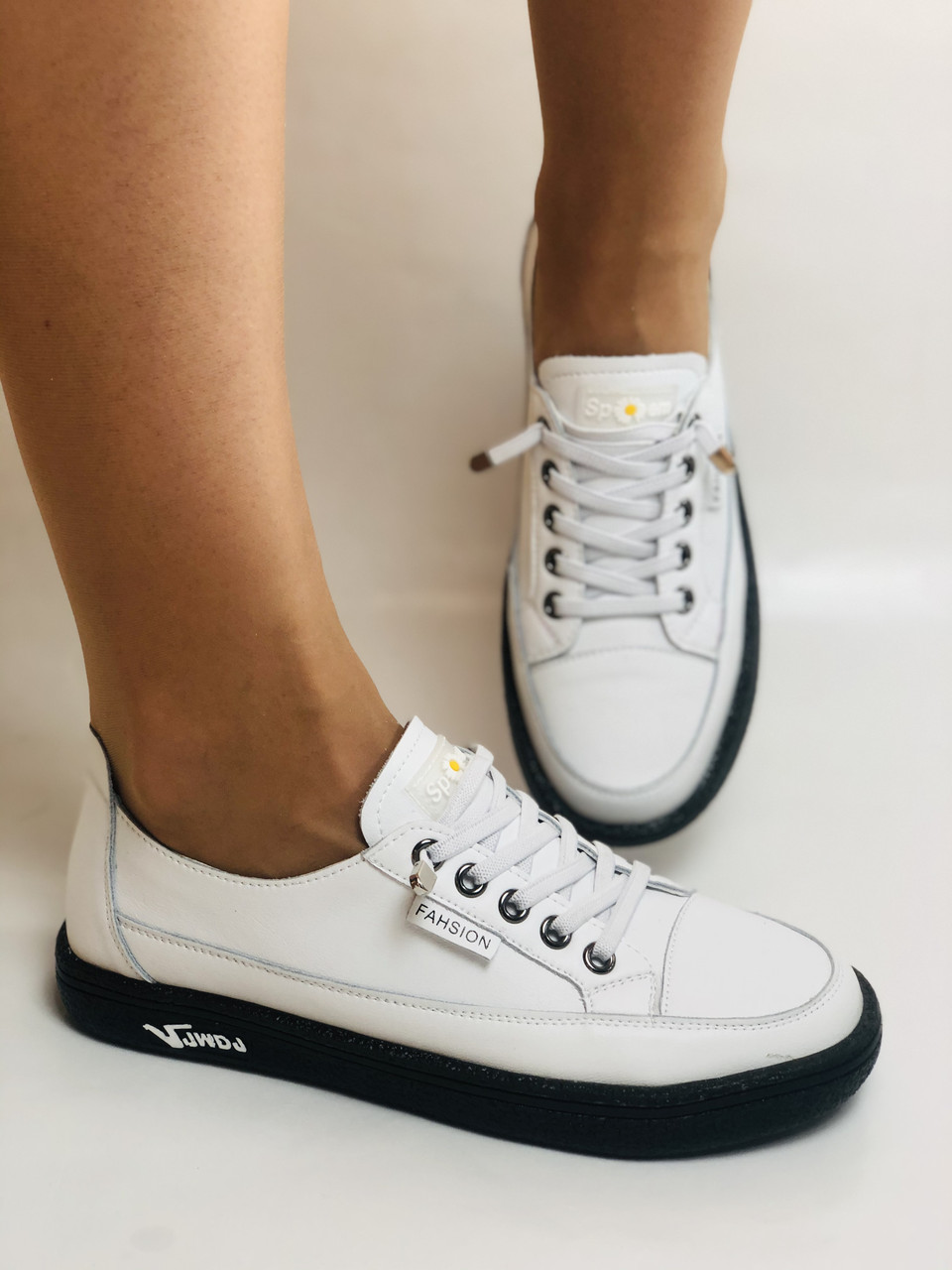 

Кеды Ribbica 40 Белые 2504