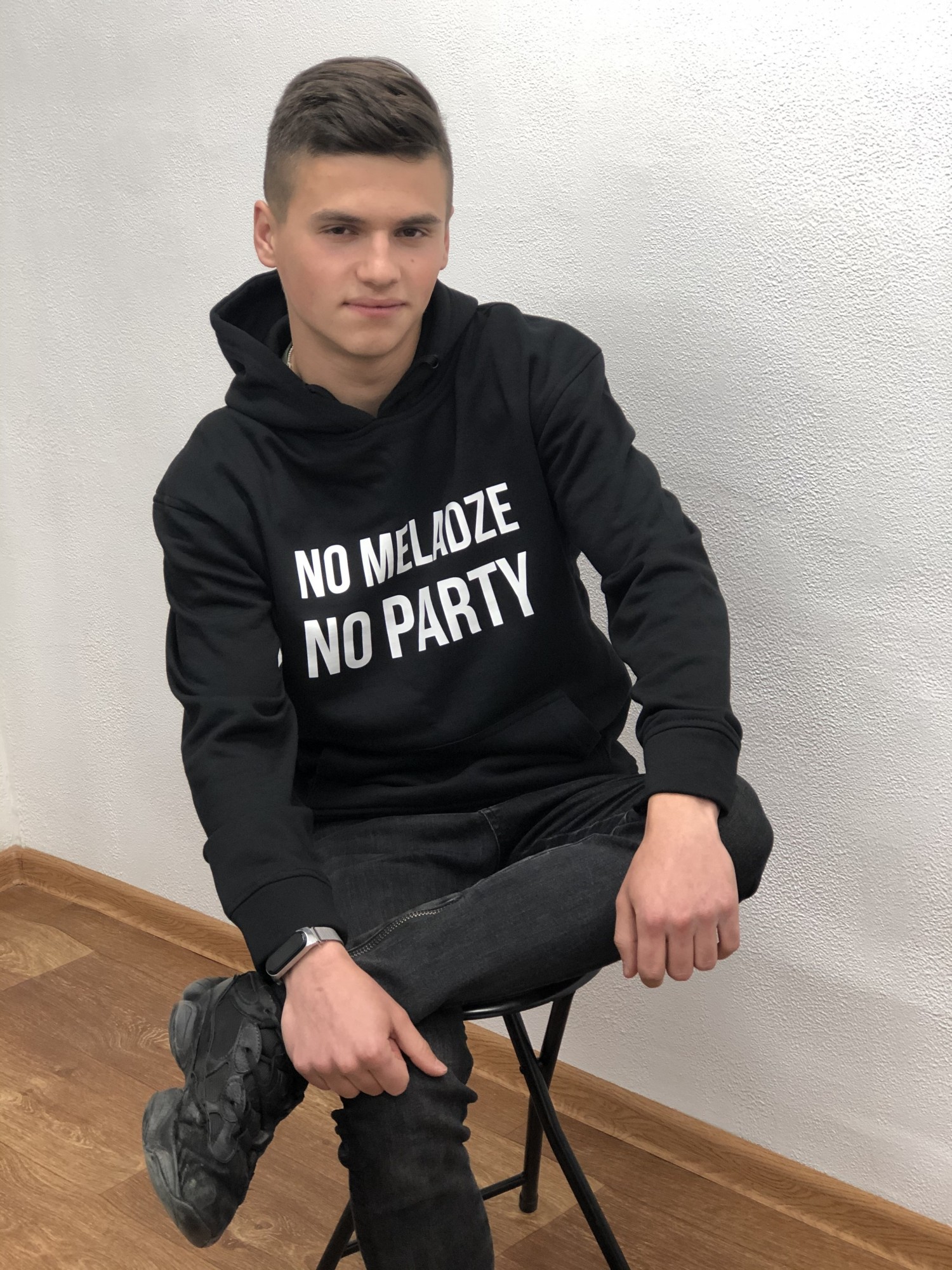 

Толстовка собственного производства NO MELADZE - NO PARTY Черная L