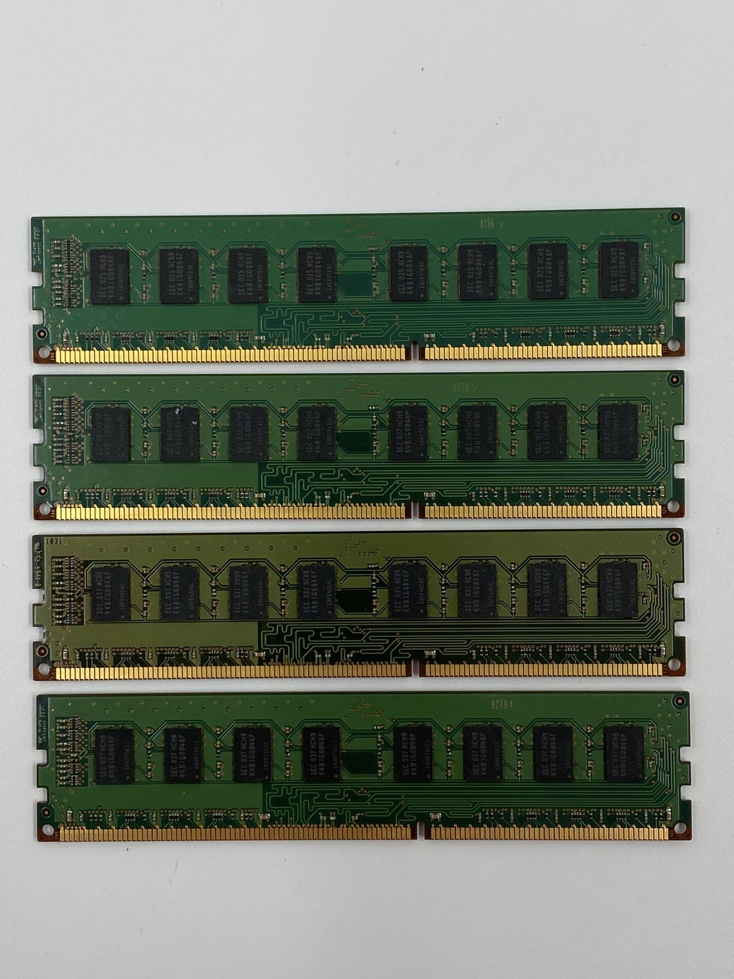 Оперативная память Samsung DIMM 8Gb (4*2Gb) DDR3 2Gb 1333Mhz PC3-10600 ...