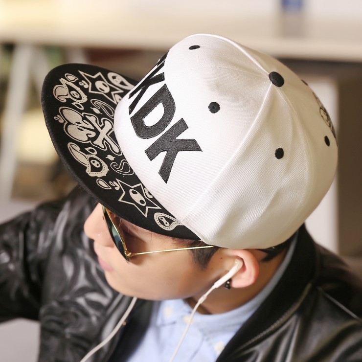

Чоловіча бейсболка snapback SM056