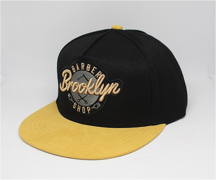 

Чоловіча бейсболка snapback SM054
