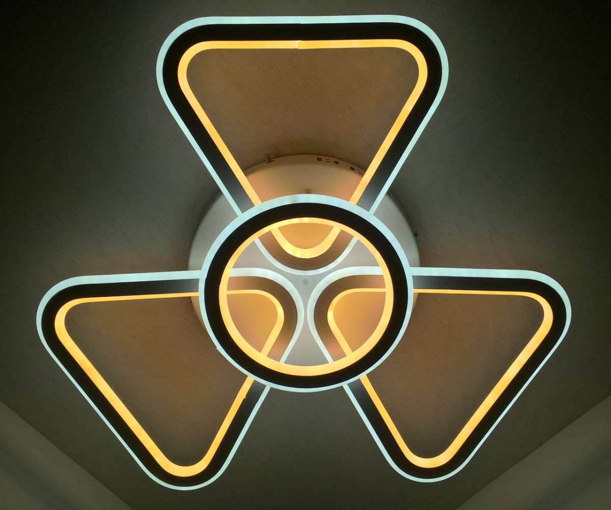 

Люстра потолочная Led (10х56х56 см.) Белый матовый YR-9984/31