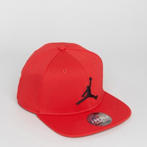 

Кепка Jordan Jumpman 861452-657