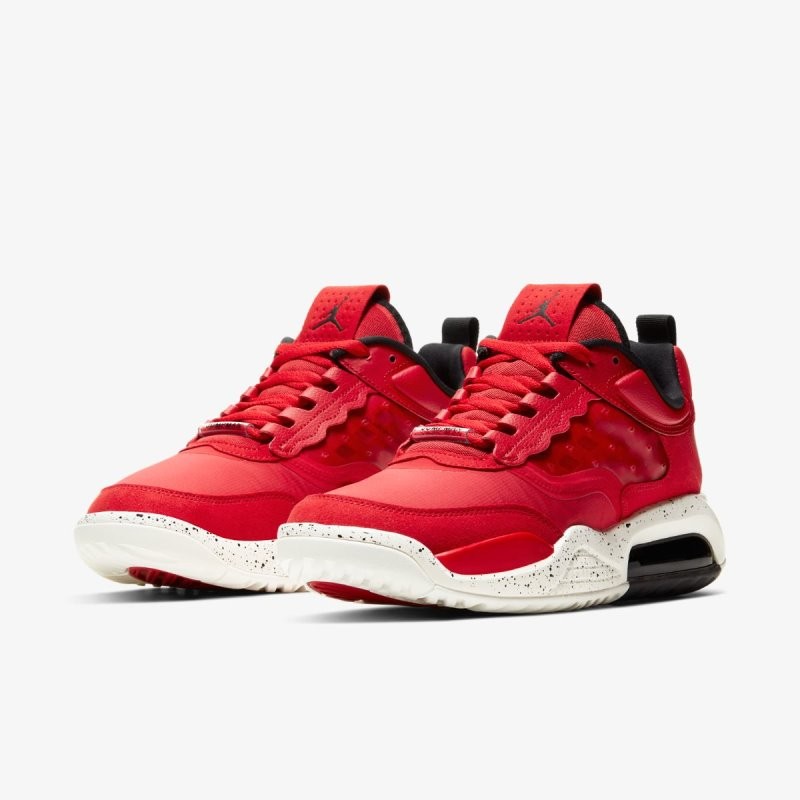 

Кроссовки Jordan MAX 200 12us/30см 46eur CD6105-601