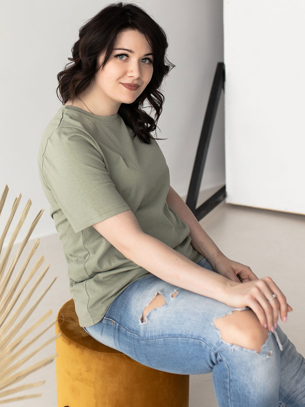 

Базовая однотонная футболка size+ Фісташковий 3 XL Vikamoda 3219