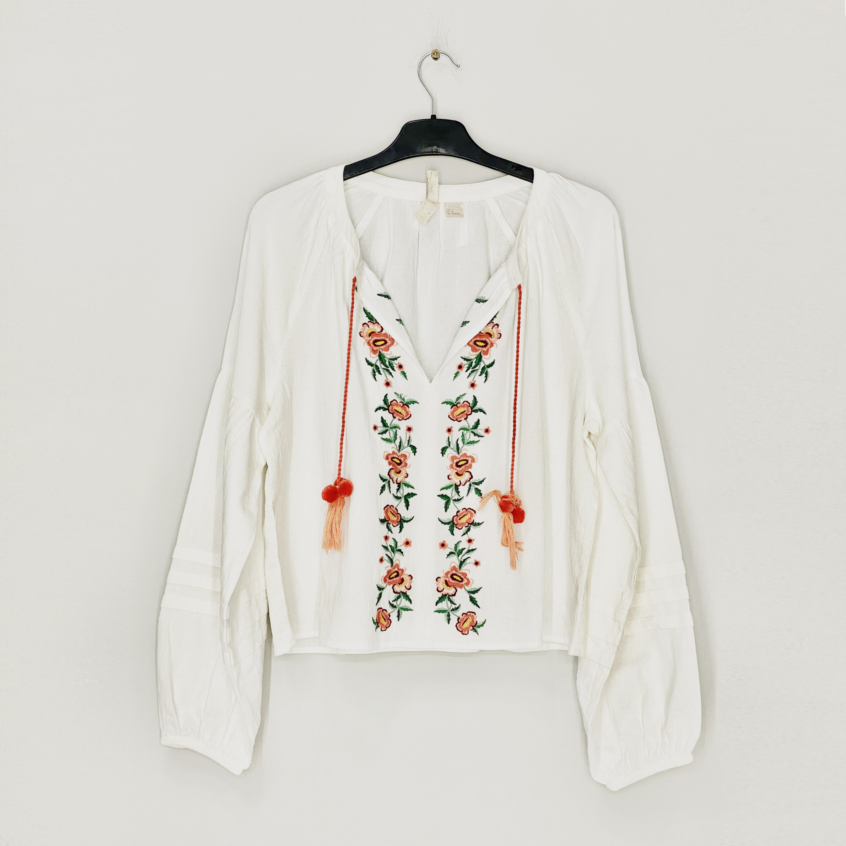 

Вышиванка H&M 060666700 44 Белая