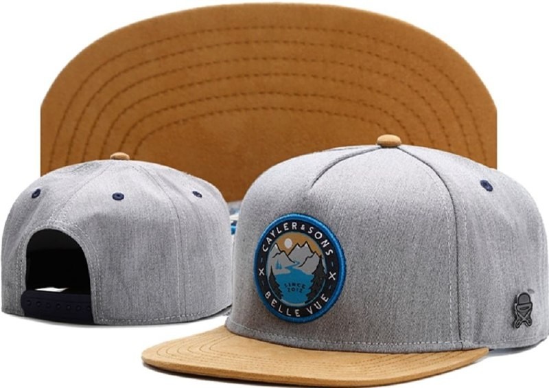 

Чоловіча бейсболка snapback SM051