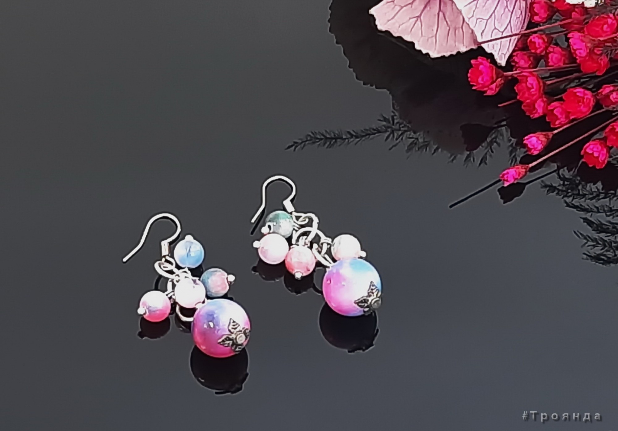 

Серьги из натурального камня Белый агат тонированный длина 4см цвет белый с розовым и голубым (22016035-02)