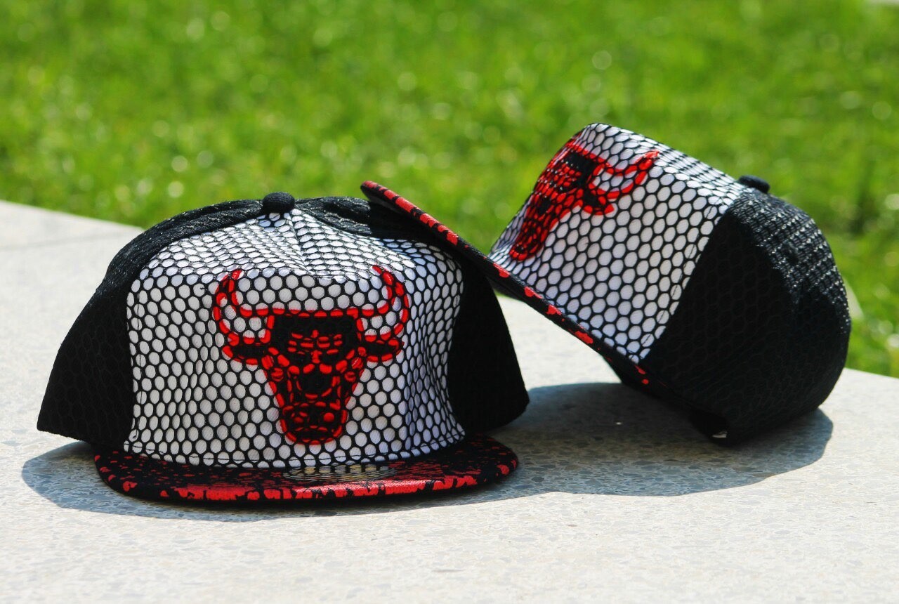

Чоловіча бейсболка snapback SM014