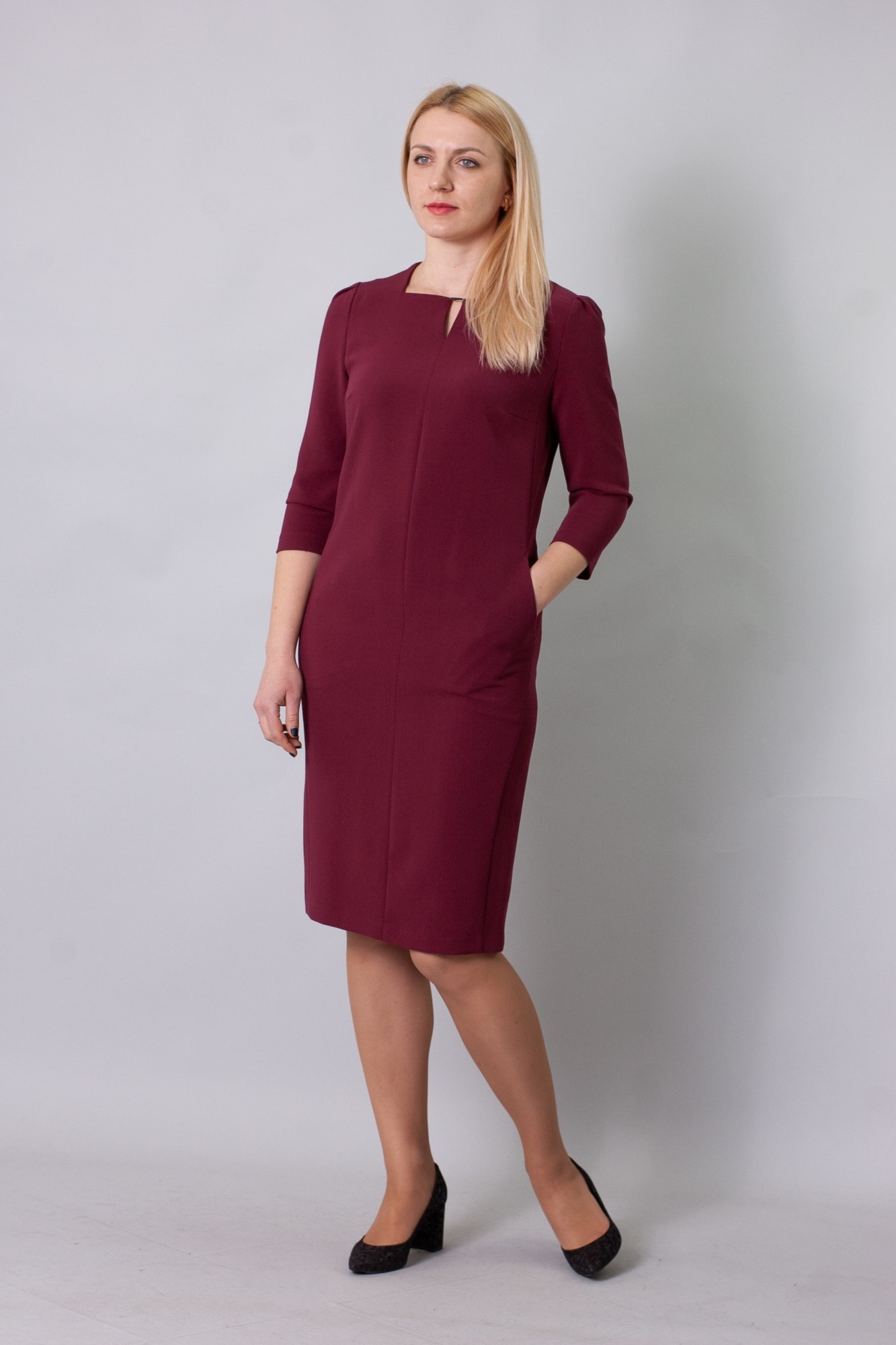 

Сукня жіноча Stefanie L D486 бордова 50р