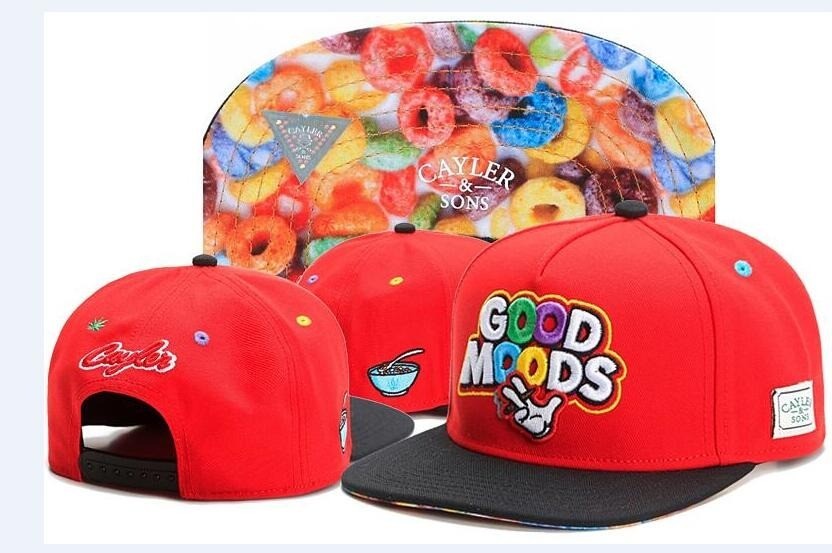 

Чоловіча бейсболка snapback SM045